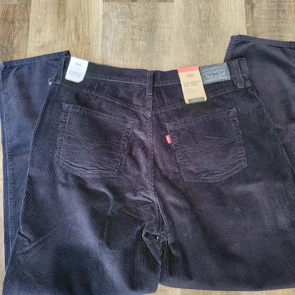 Levi's MOM JEANS HIGH WAISTED Black Corduroy - Picture 5 of 9